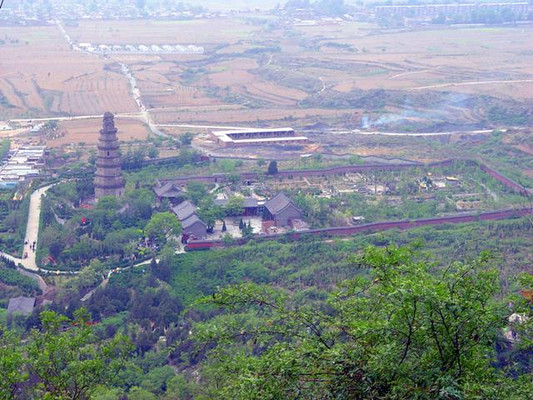 河北旅游:探秘响堂山石窟(图)