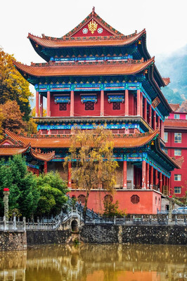 隐秘的彩色佛国 | 深山藏古寺
