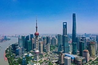 在长白山感受22℃的清凉,漫步森林氧吧,与梅花鹿嬉戏,邂逅醉美天池