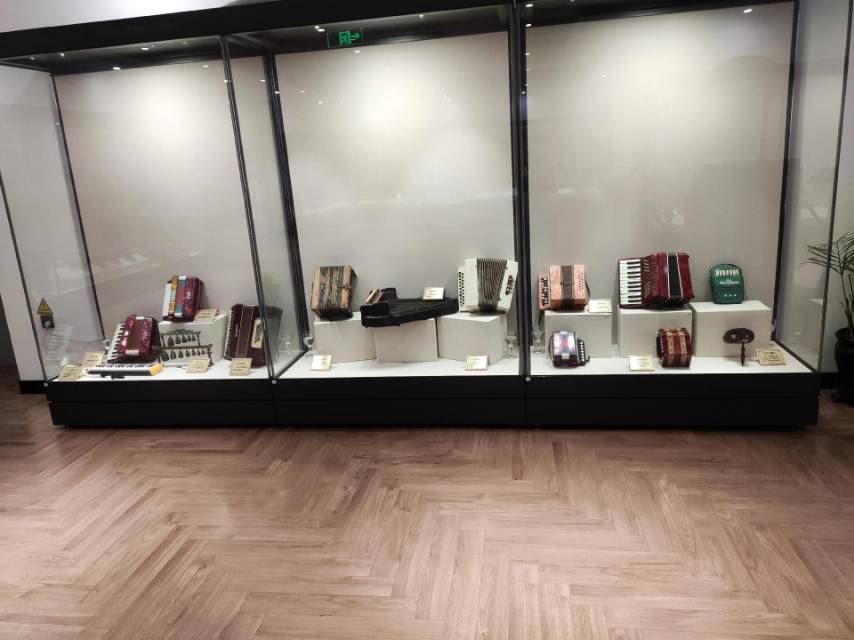 Gallery 3