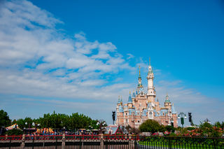 点亮心中奇梦，定格精彩瞬间！上海迪士尼拍照游玩两不误！