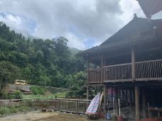 黄洛红瑶寨-龙胜-不可触碰撞的鱼