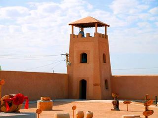 内蒙古旅游：磴口冯玉祥粮仓掠影（图）