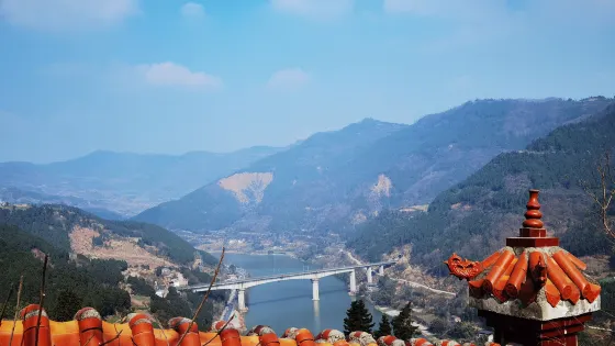雲頂石城