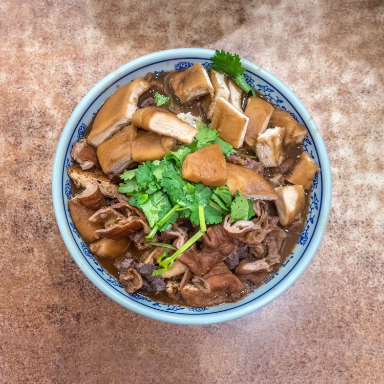 Jing Jiang Rousi (Shredded Pork in Beijing Sauce)