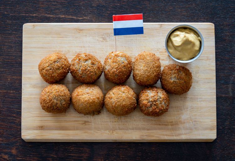 Fried meatballs(Bitterballen)