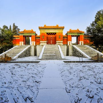 保定+直隶总督署+古莲花池+淮军公所+易水湖景区+清西陵+白石山世界地质公园5日4晚私家团