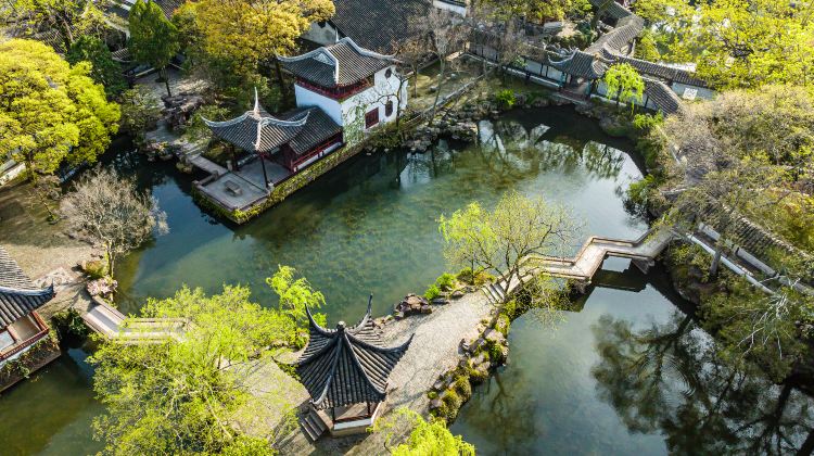 15-Day China Highlights Tour: Beijing, Chengdu Pandas, Jiuzhaigou, Chongqing, Shanghai & Suzhou

