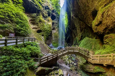 龙水峡地缝