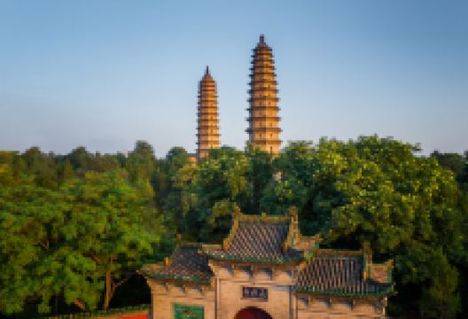 双塔寺景点图片