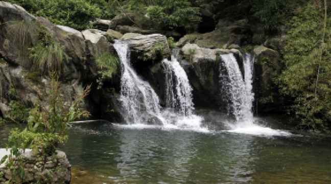 庐山风景名胜区-黄龙潭