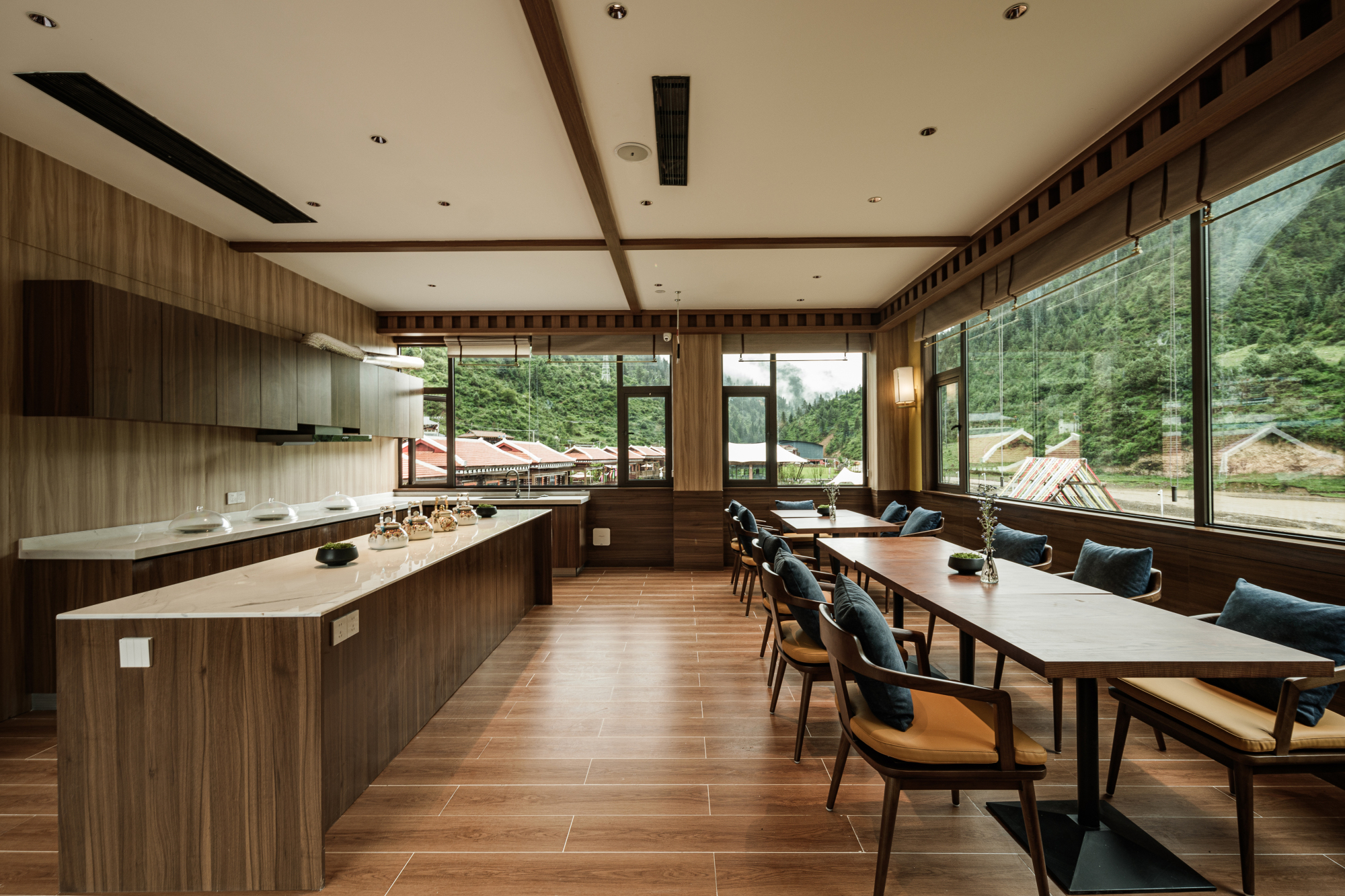 热窝塘·高原民俗体验村·山色餐厅餐厅图片