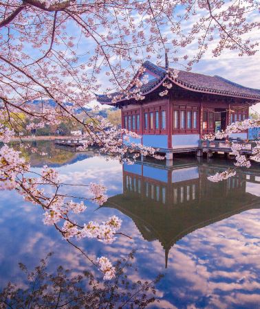 8D7N • Eastern China highlights tour: Hangzhou - Suzhou - Shanghai - Huzhou - Disneyland