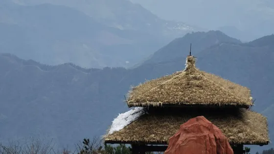 敕木山