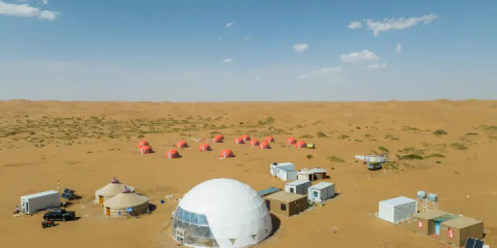 阿拉善五湖穿越烏蘭湖沙漠露營