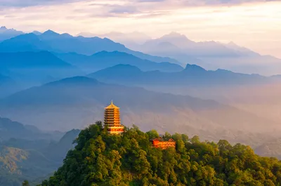 青城山