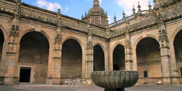 德孔波斯特拉大教堂博物館