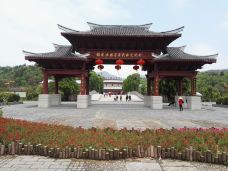 洪坑土楼民俗文化村-龙岩-娴雅小溪