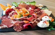 Tony's Food & Drinks餐厅图片