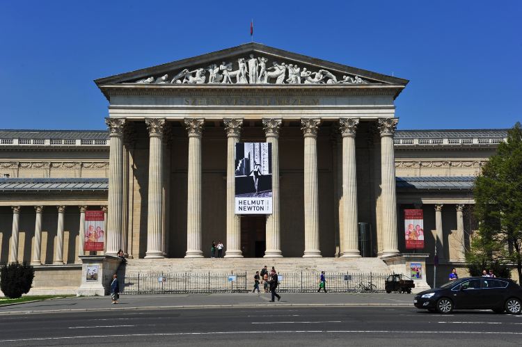 District VI-Terezvaros (Artistic hub, historical architecture)