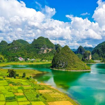 百色+通灵大峡谷+通灵大瀑布+古龙山大峡谷+鹅泉+旧州老街+渠洋湖5日4晚私家团