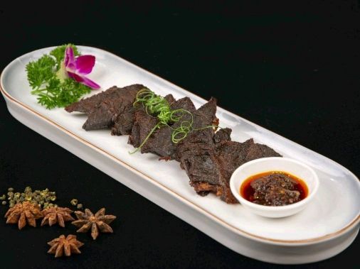 武汉二妃山庄湖畔花园酒店(光谷生物城科技会展中心店)·醉河鲜·非遗湖北菜