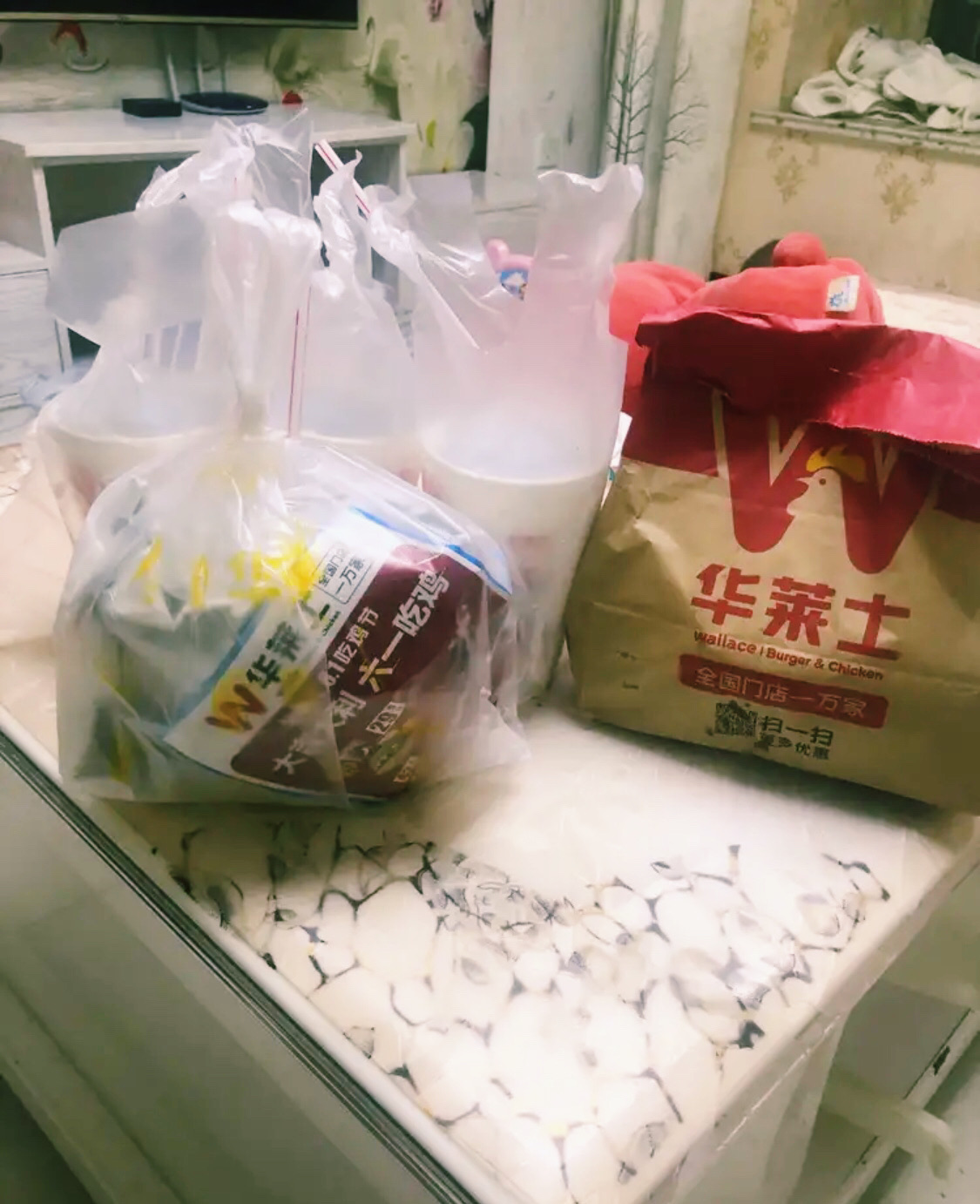 华莱士·全鸡汉堡(隆昌一中店)餐厅图片