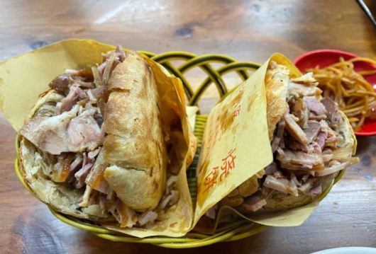 宝华斋老北京烧饼夹肉(赋霖商厦店)