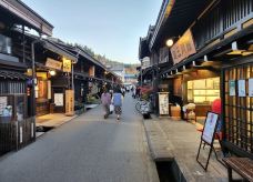 Sanmachi Suji-高山市-红妆人Nefelibata