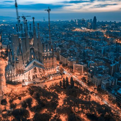 西班牙巴塞罗那+瓦伦西亚+卡尔佩+格拉纳达+龙达+塞维利亚+托莱多+马德里+塞哥维亚+阿维拉+萨拉曼卡+毕尔巴鄂+萨拉戈萨20日19晚私家团