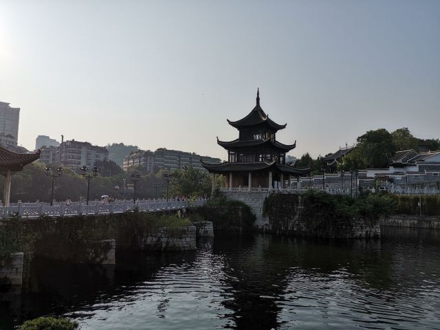 甲秀广场旅行图片 1