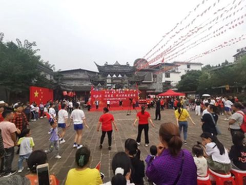 人气飙升!这个国庆假期,汶川好热闹!