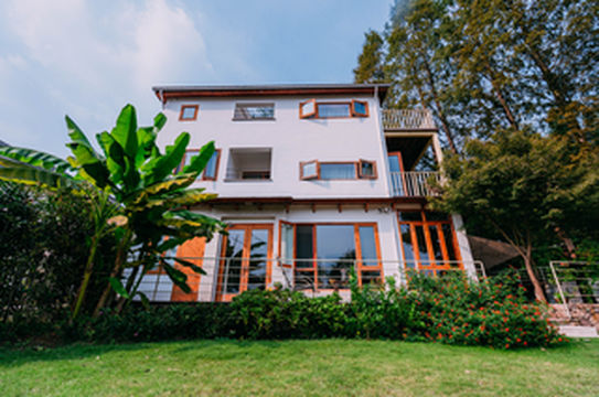 莫干山橙月黑胶唱片民宿,体验品质生活,享受美妙假日