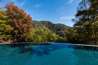 沐浴冬日里的森林温泉,来宁海安岚奢享浪漫假期