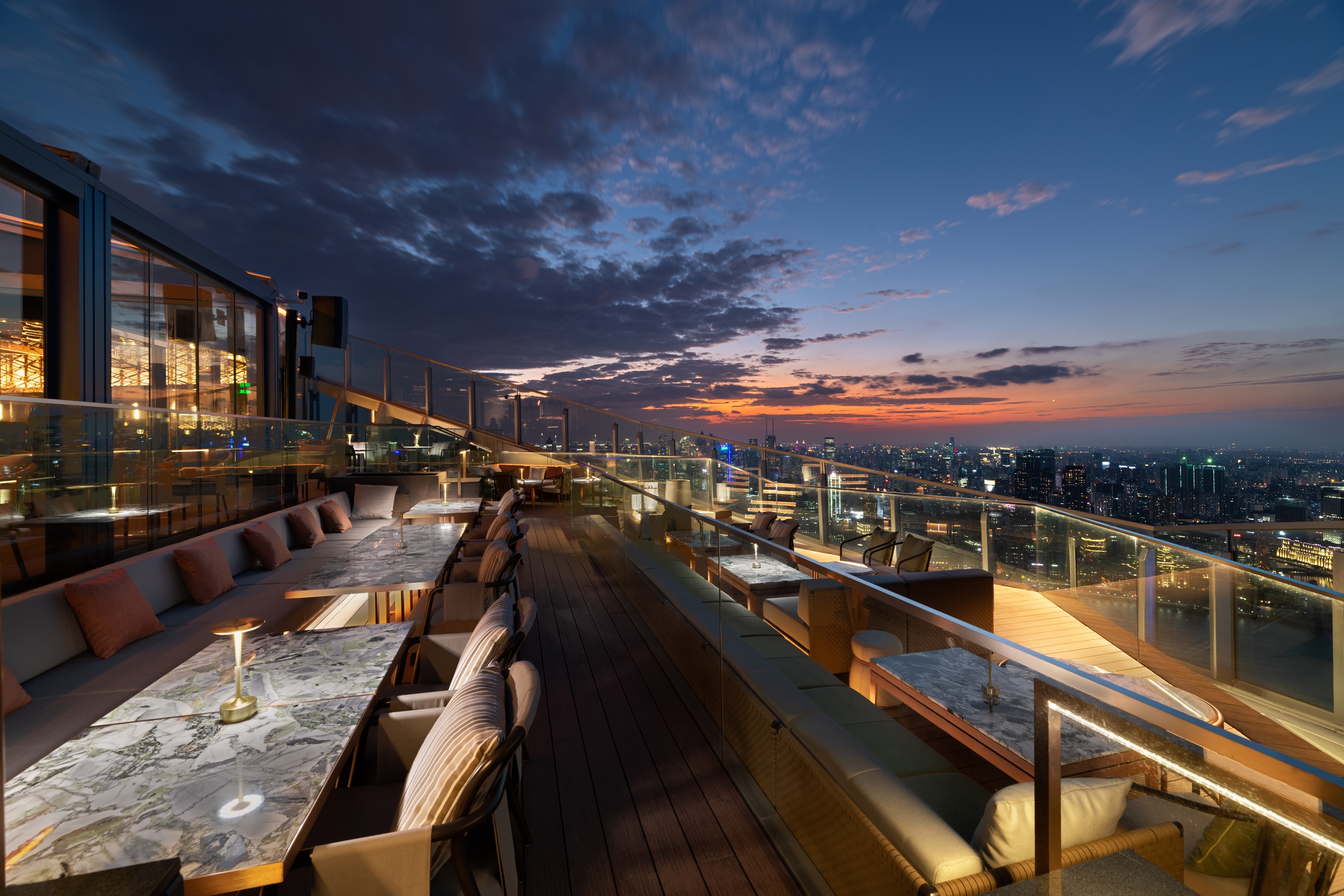 上海浦东丽思卡尔顿酒店·FLAIR顶层餐厅酒吧