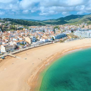 西班牙巴塞罗那+赫罗纳+滨海托萨+马略卡岛10日7晚跟团游