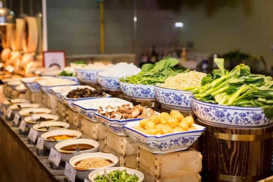 深圳宝利来国际大酒店·凤凰阁旋转餐厅