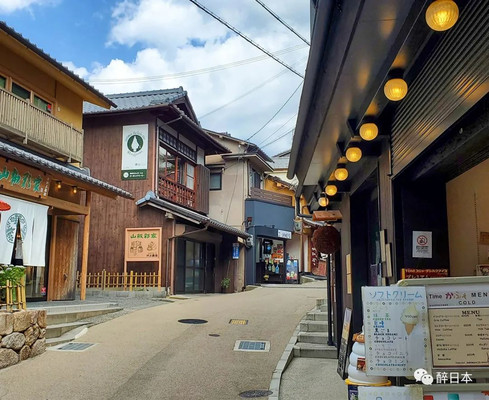 在著名的温泉胜地寻找「鬼怪」的踪迹