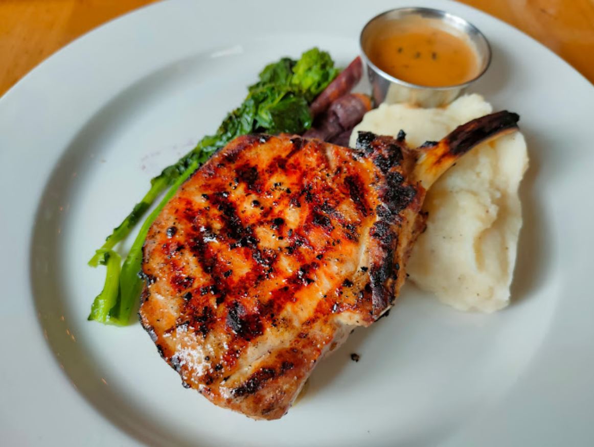 VIEUX-PORT STEAKHOUSE