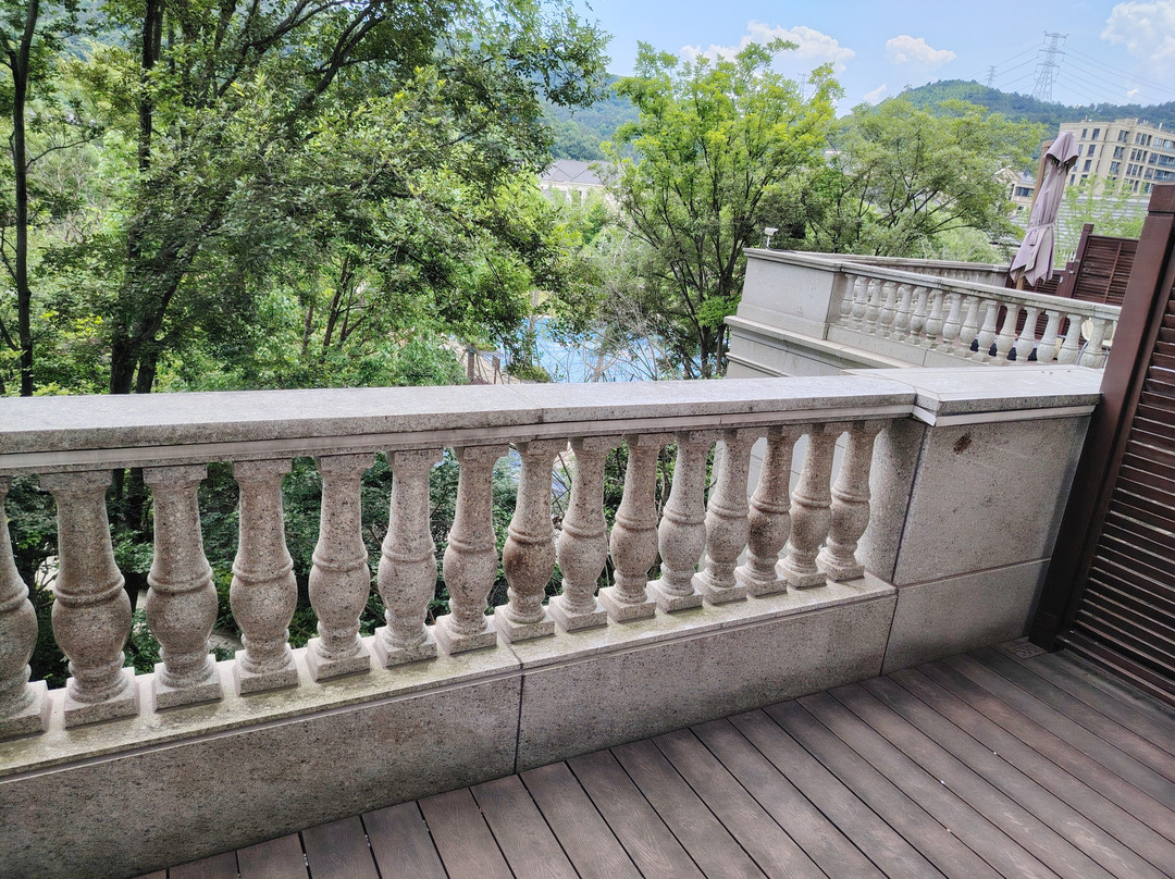 德清莫干山尊蓝山居主图