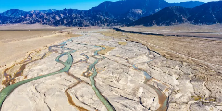 青海倒淌河景區