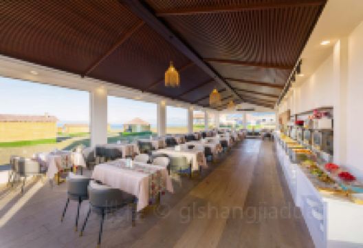 赛里木湖颐涞Elaine·禾川云锦野奢营地·观景餐厅美食图片