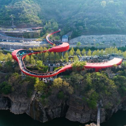 安阳殷墟博物馆+殷墟王陵遗址+殷墟宫殿宗庙遗址+太行大峡谷景区+王相岩+太行天路+桃花谷3日2晚私家团