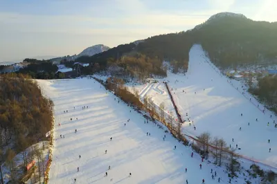 霜雪滑雪场