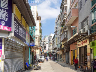 闲逛老店林立的澳门十月初五老街,菜市场的菜价有些出乎意料