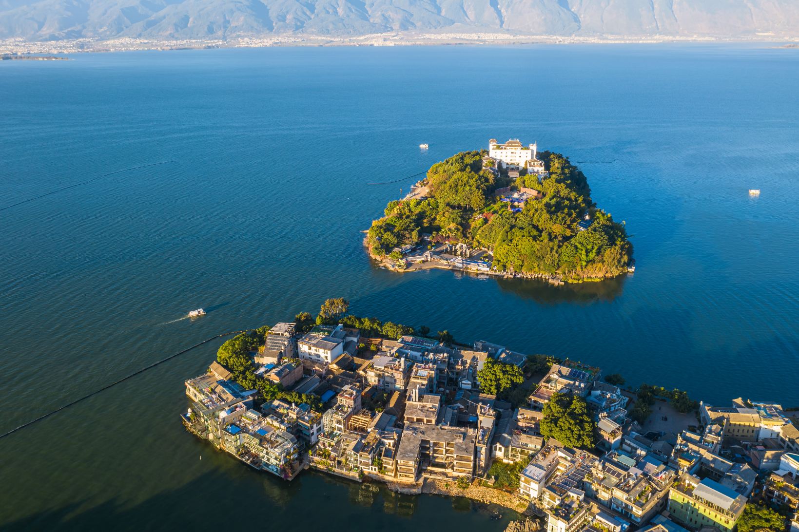 岛依旁渔村