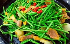 武当山农家鲜菜馆