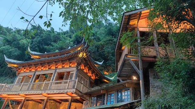 金刚碑·温泉老村