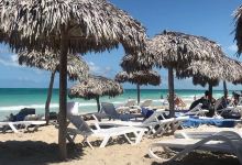 La Perla Beach景点图片