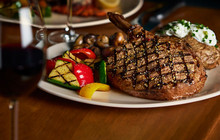 The Keg Steakhouse + Bar餐厅图片